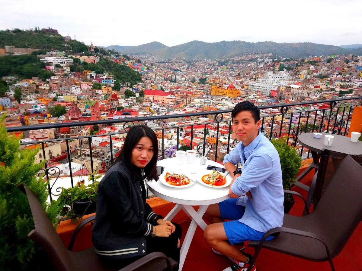 Casa Rofo Bed & Breakfast กัวนาฮัวโต ภายนอก รูปภาพ