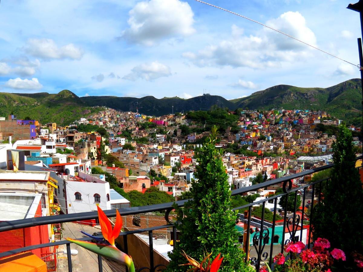 Casa Rofo Bed & Breakfast กัวนาฮัวโต ภายนอก รูปภาพ