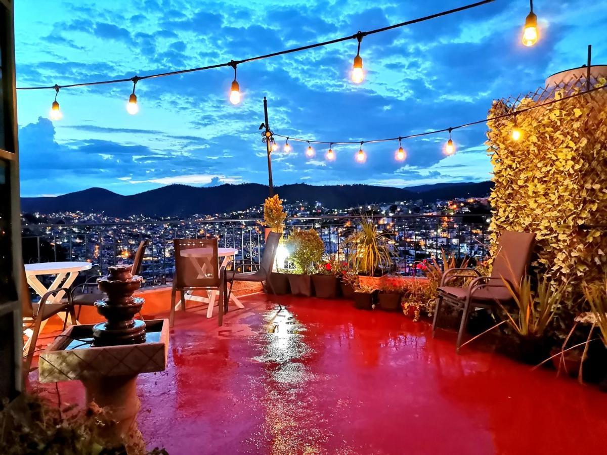 Casa Rofo Bed & Breakfast กัวนาฮัวโต ภายนอก รูปภาพ