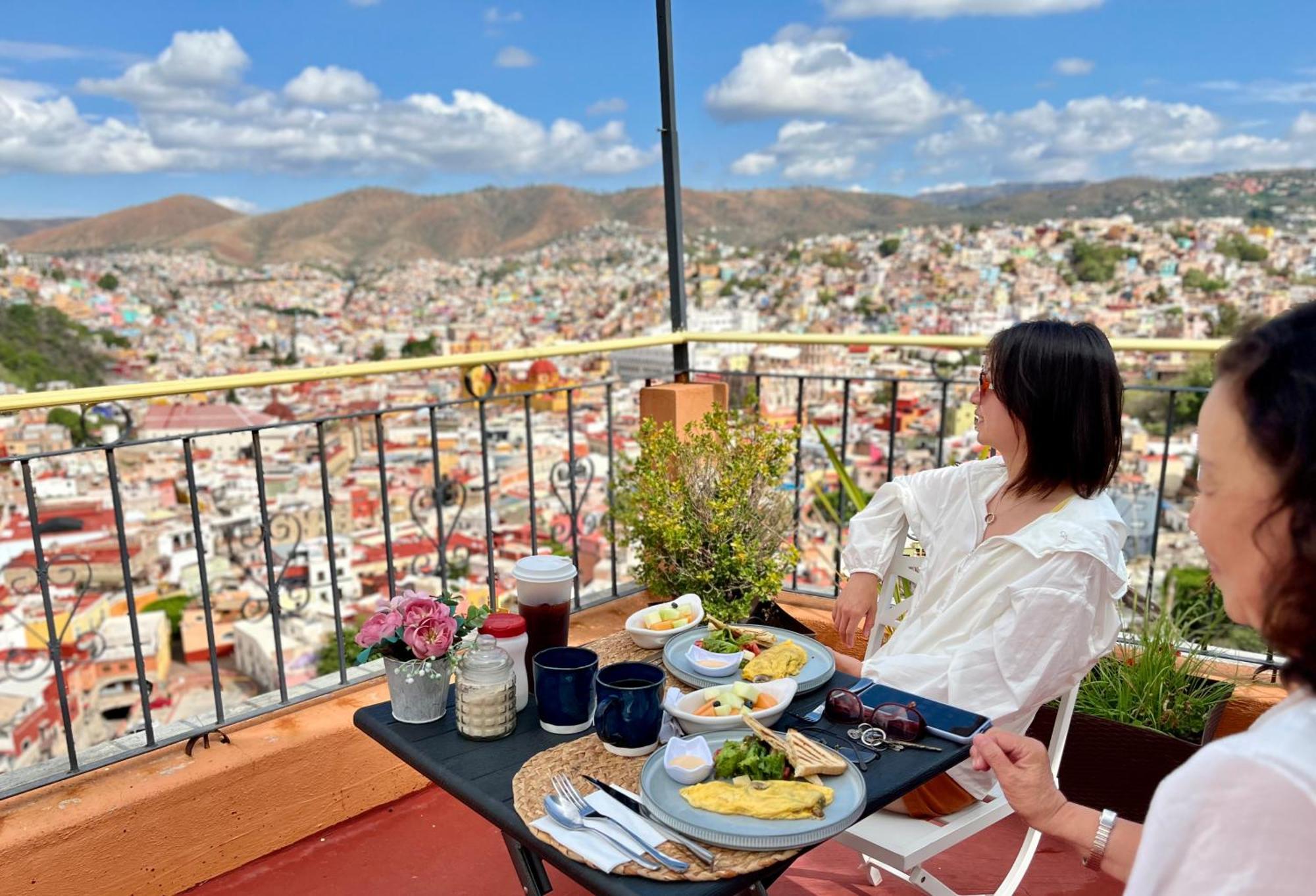 Casa Rofo Bed & Breakfast กัวนาฮัวโต ภายนอก รูปภาพ