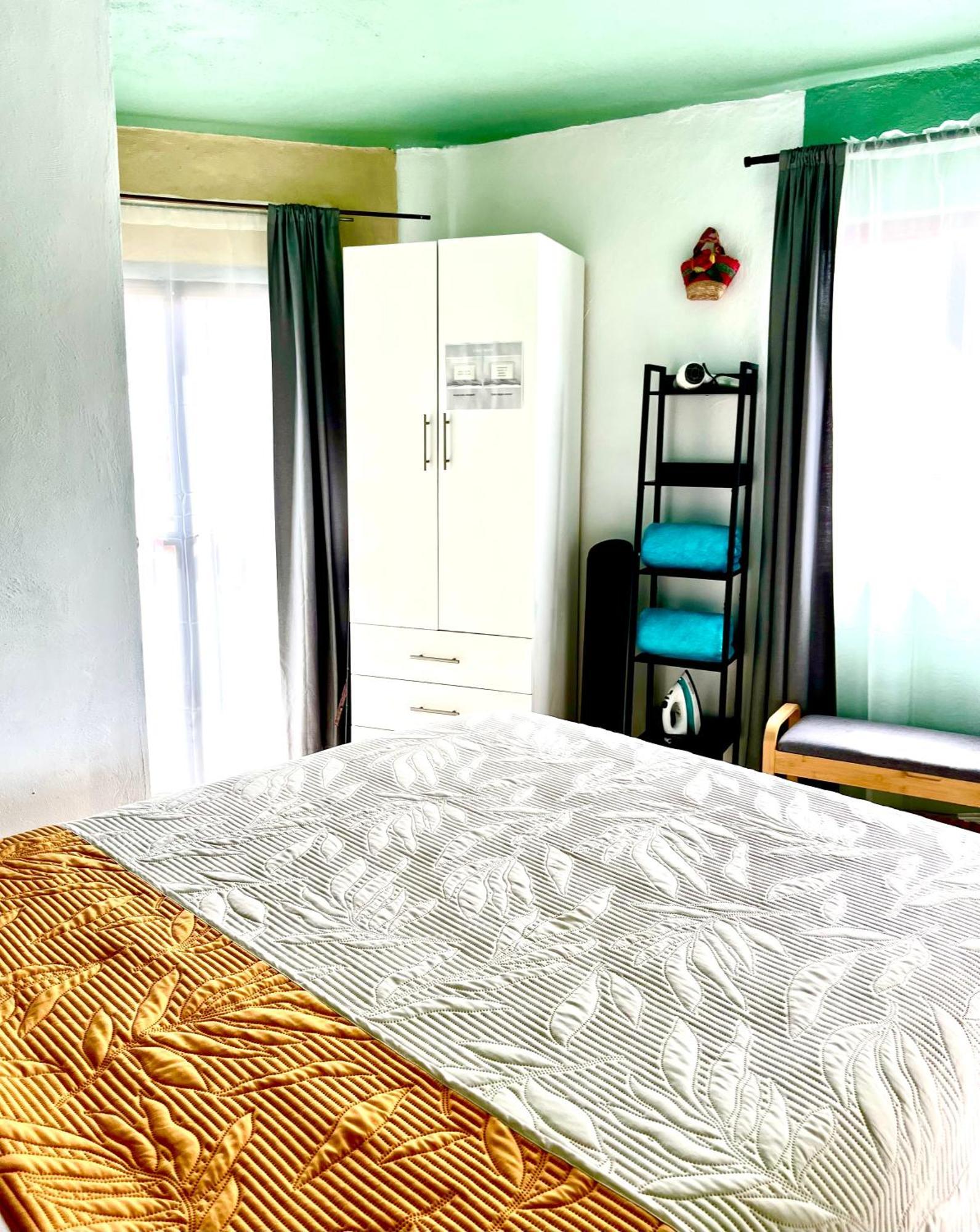 Casa Rofo Bed & Breakfast กัวนาฮัวโต ภายนอก รูปภาพ